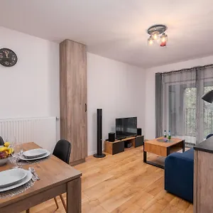 Apartwro 7th - Square, Railway Station Apartament